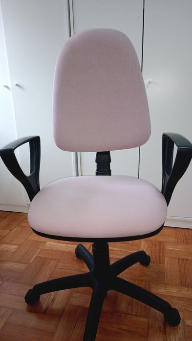 Cadeira de Escritório -Tecido Rosa (Braços Fixos)