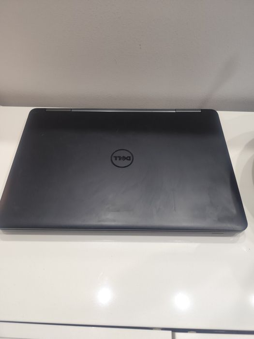 Dell E5540 i7 16GB SSD 512 GB NVIDIA GeForce GT 720M 2GB Graphics