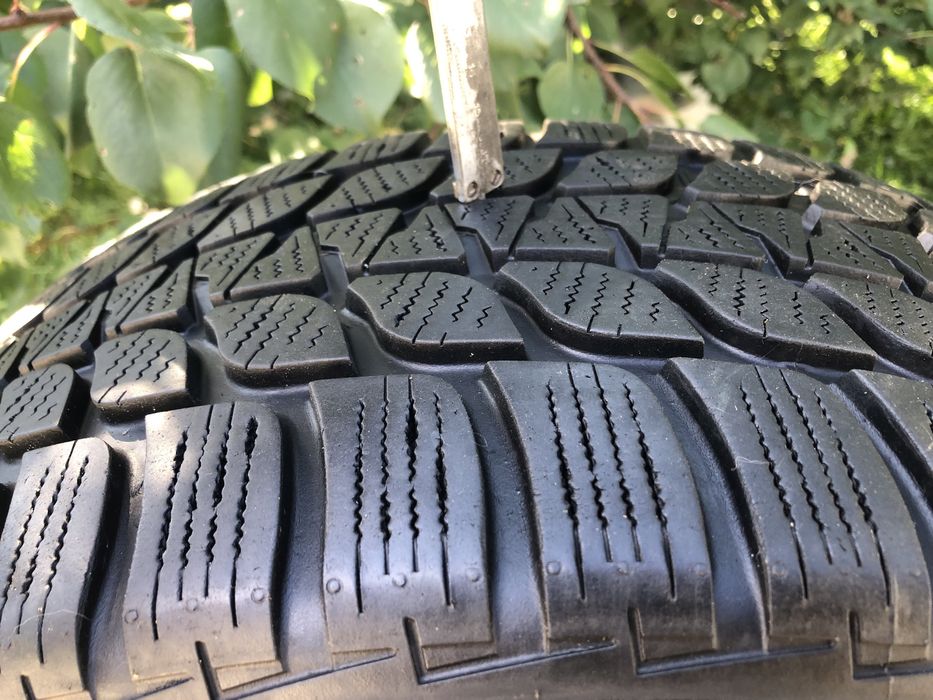 Шина 235 45 18 Bridgestone