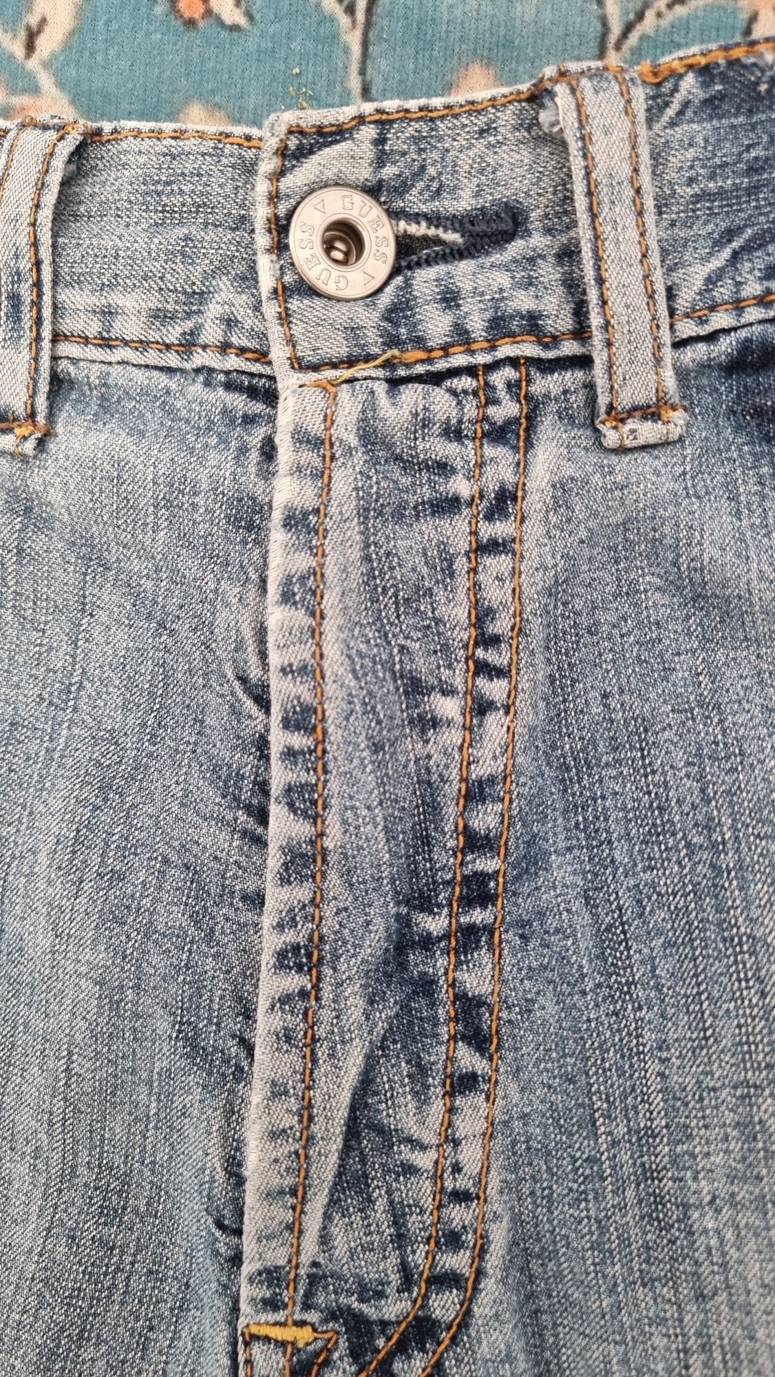 Jeans Guess roz. 32 spodnie denim chinos slim fit

W razie jakichkolwi