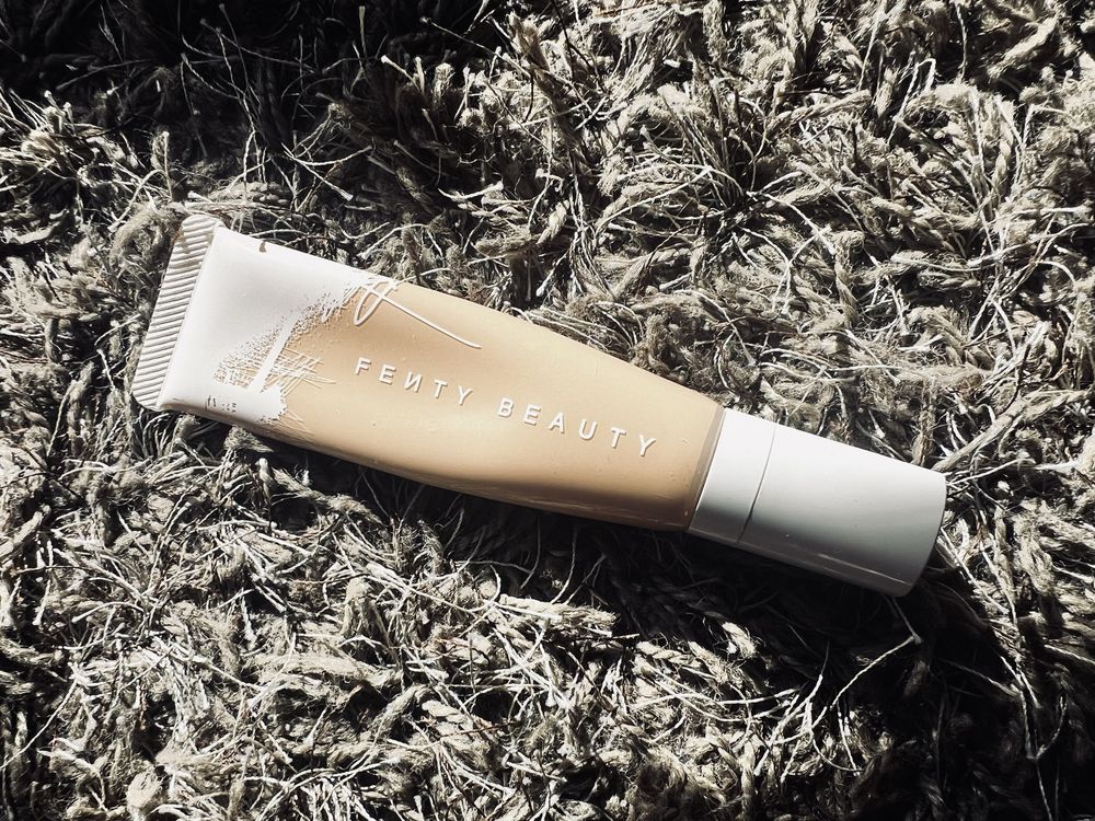 Podklad Fenty beauty Hydrating longwear foundation 230