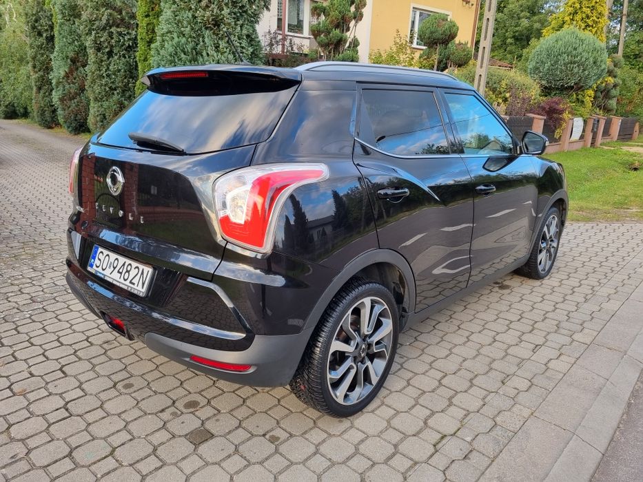 SsangYong Tivoli 1.6 benzyna 2016 salon PL 1wł Bogata wersja