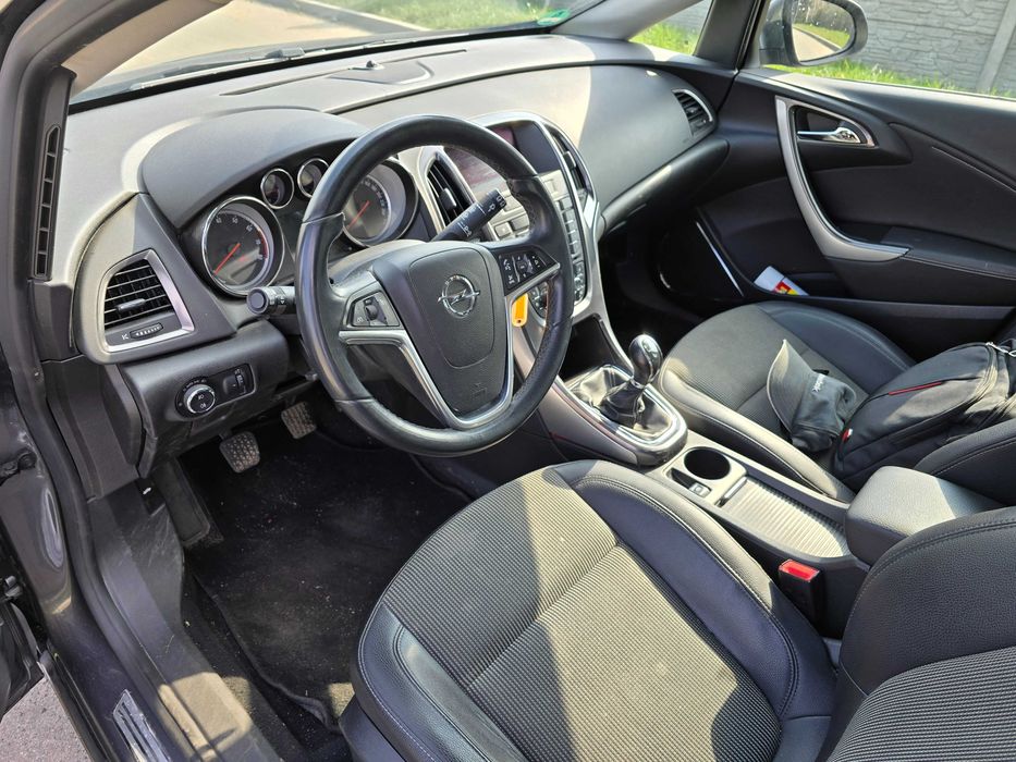 Opel Astra J Cosmo hatchbeck FlexFlix bagażnik rowerowy xenon klima