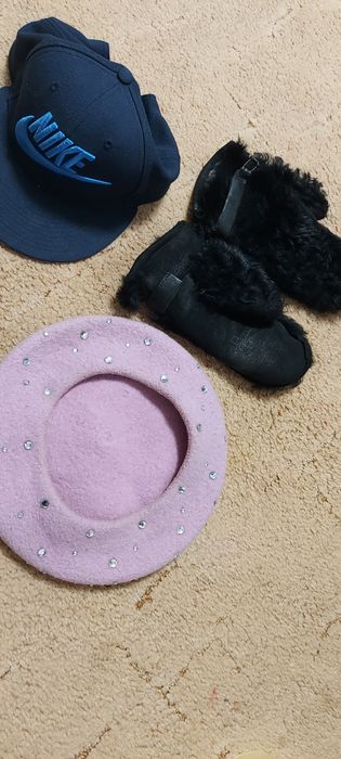 Рукавицы , берет , кепка одним лотом