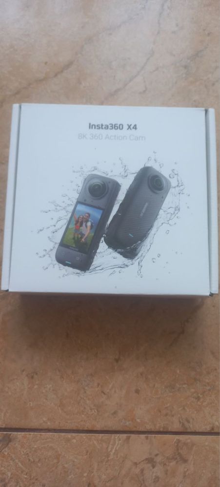Insta360 X4 + Акумулятор + SD картка + Кабель
