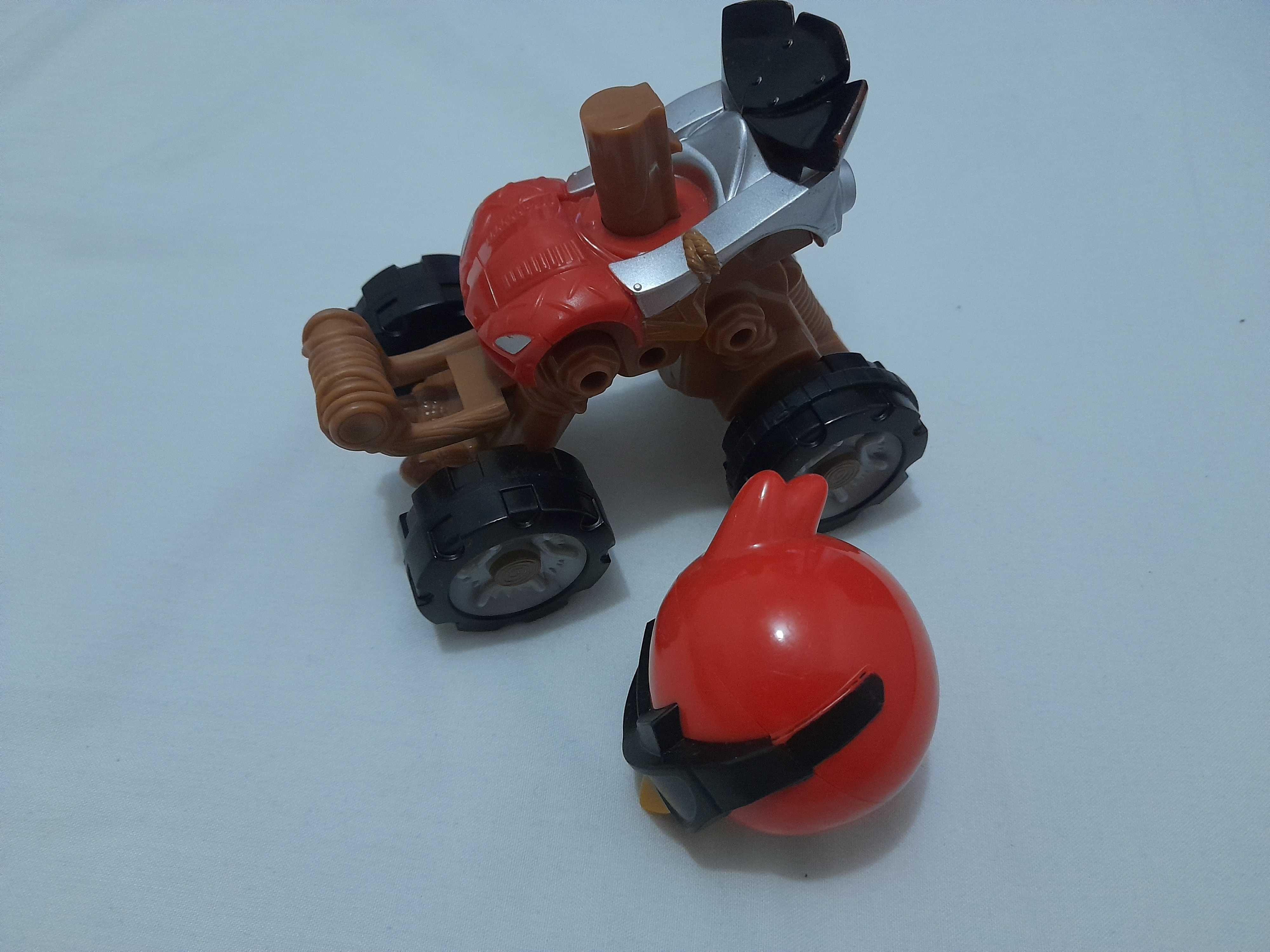 Carro "Angry Bird"