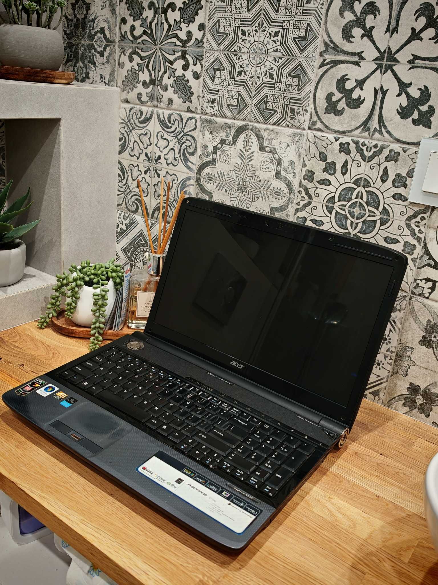 Laptop Acer Aspier Model ZK3 6530G series 704G32Mn 16" CD