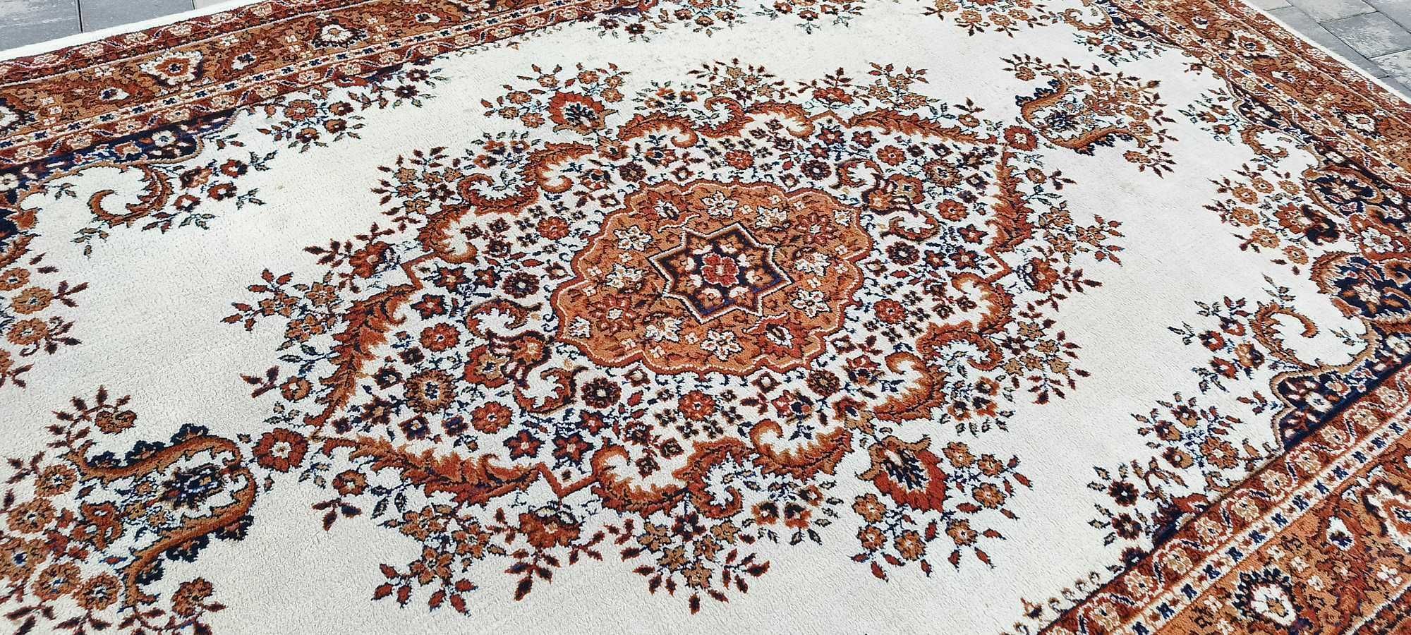 Dywan wełniany 300 x 200 cm wełna 100% klasa