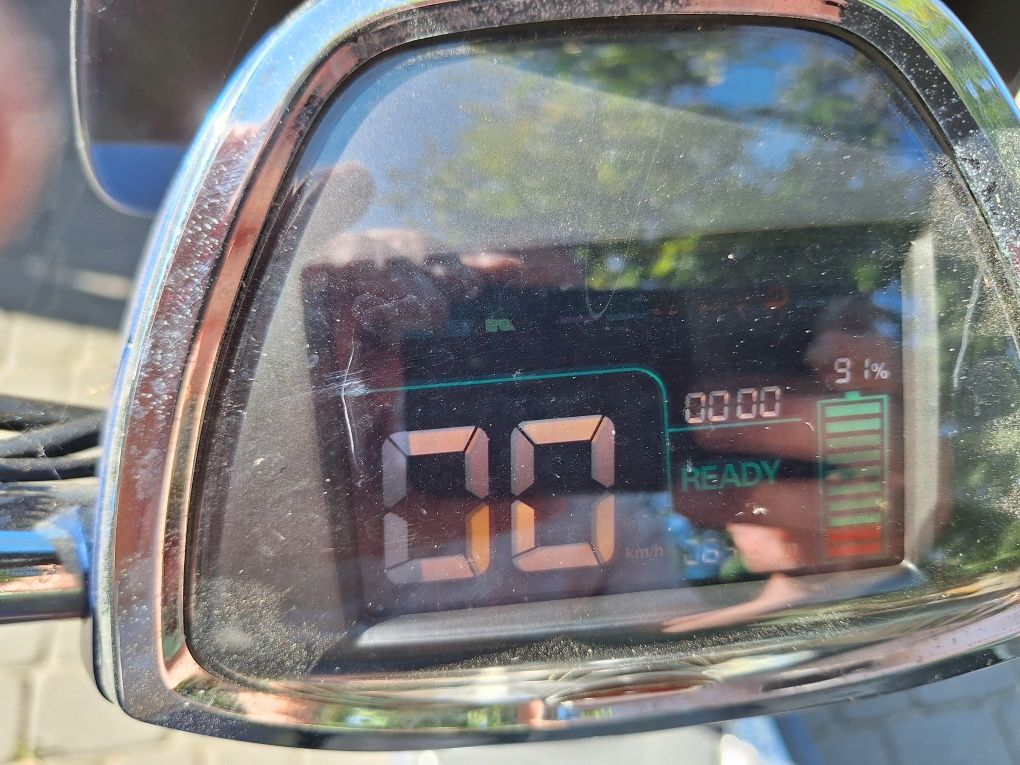 Skuter elektryczny Monnaso