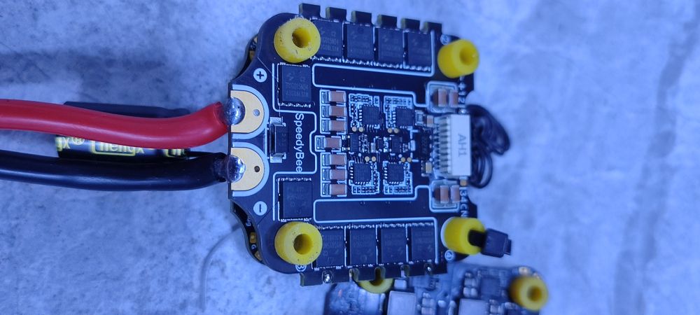 Стэк SpeedyBeeт в отличном состоянии