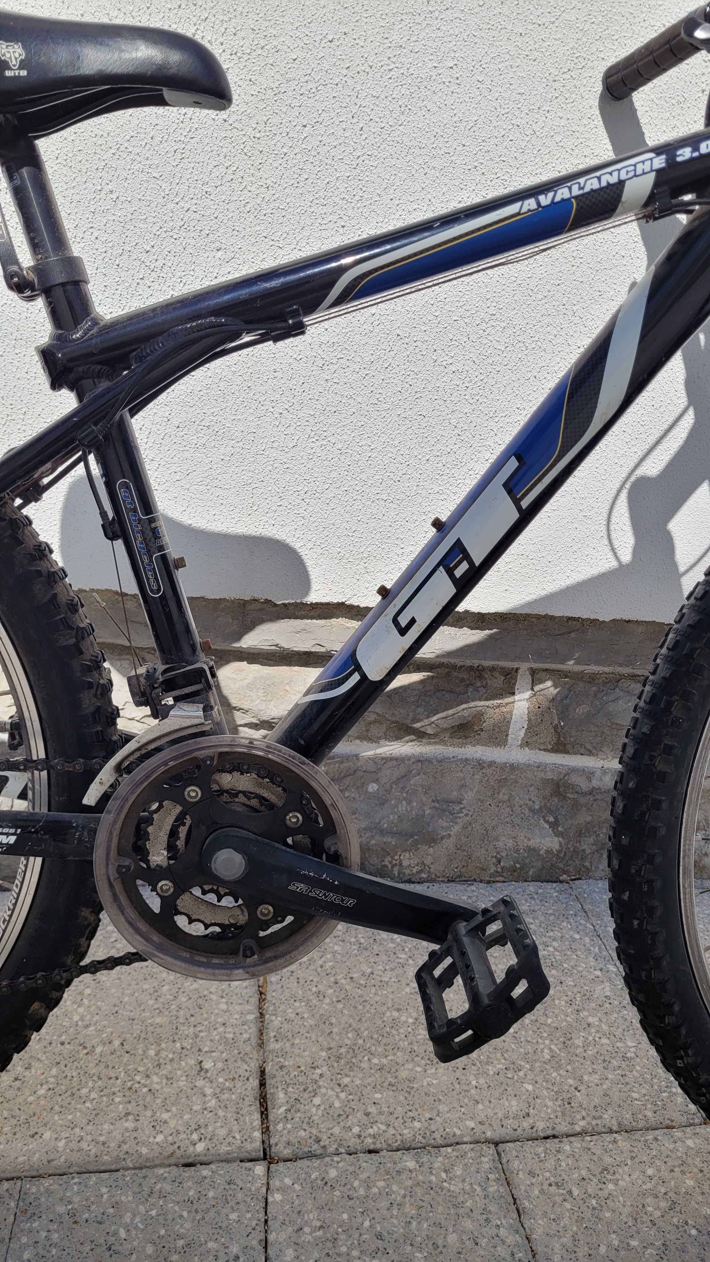 Bicicleta GT Avalanche 3.0