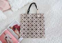 Luksusowa torebka BAO BAO Issey Miyake high fashion vitkac pastelowa