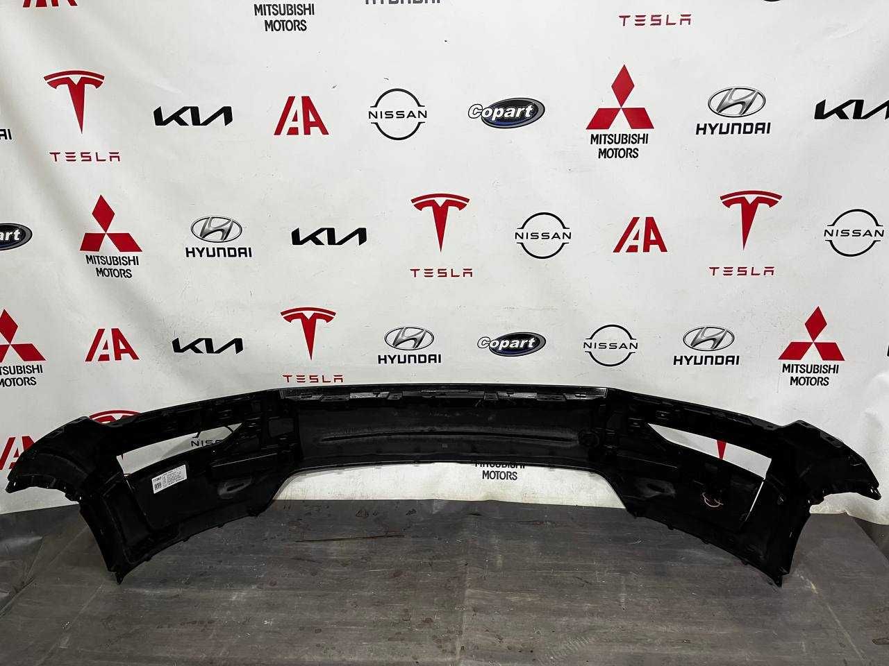Бампер передній Tesla Model Y 2025