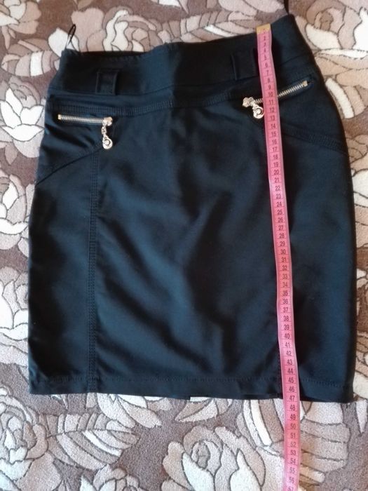 Продам спідницю в гарному стані