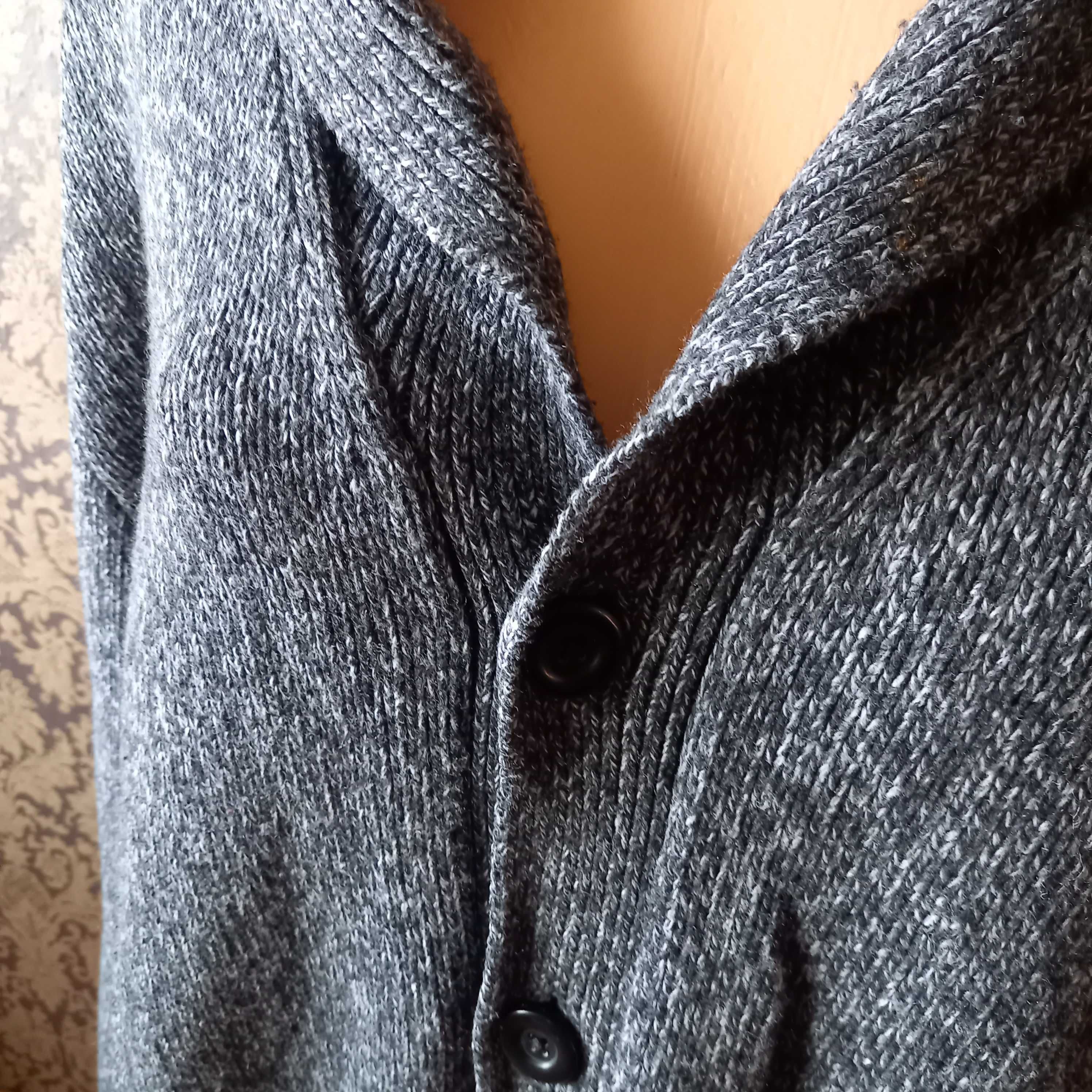 szary gruby sweter Gap xl