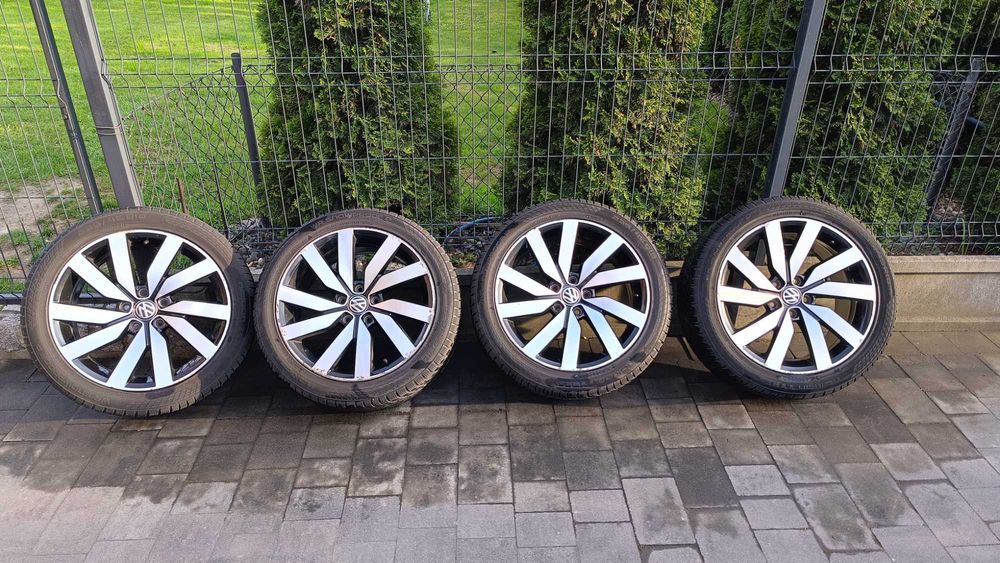 Felgi aluminiowe, Koła  18 z oponami zimowymi 3G0 ,601, 025 P