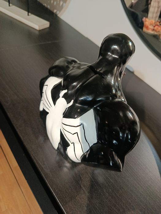 Venom Marvel mealheiro