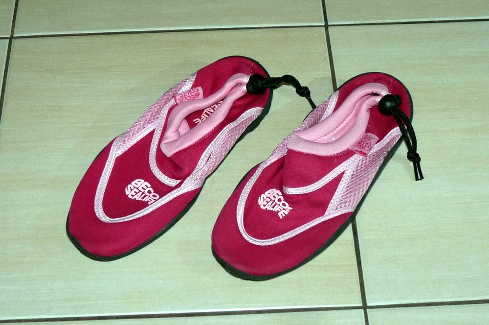 Buty do wody dla dziewczynki