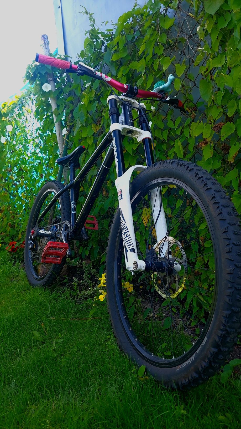 ns bitch 2005 na części lub w całości(zee deore rock shox)