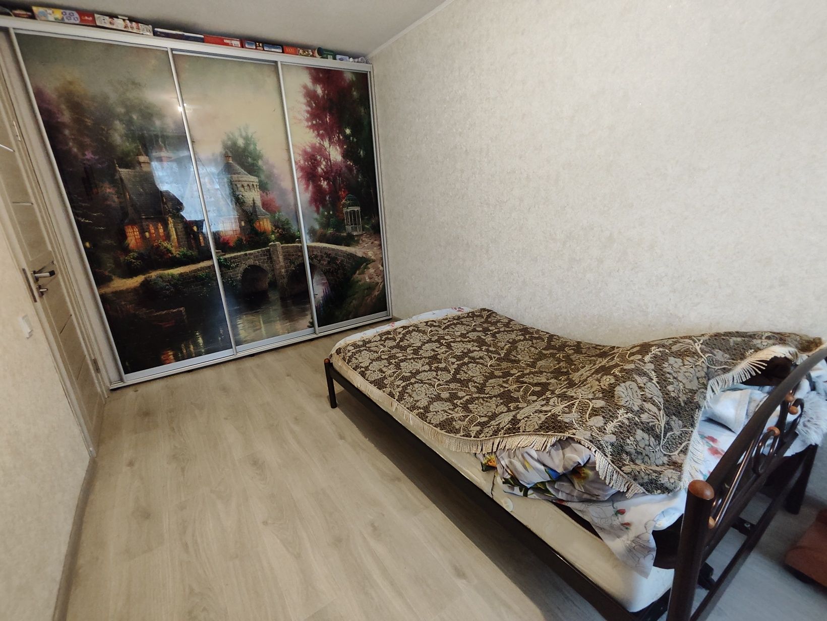 Продается 2 комнатная квартира на Бабурке