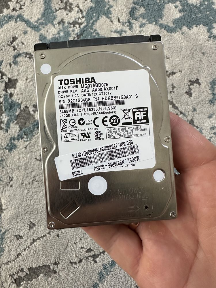 Продам жесткий диск HDD Toshiba 750Gb для ноутбука.