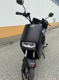 Scooter eléctrica, 60v 250w da marca INVICTA (SEM CARTA)