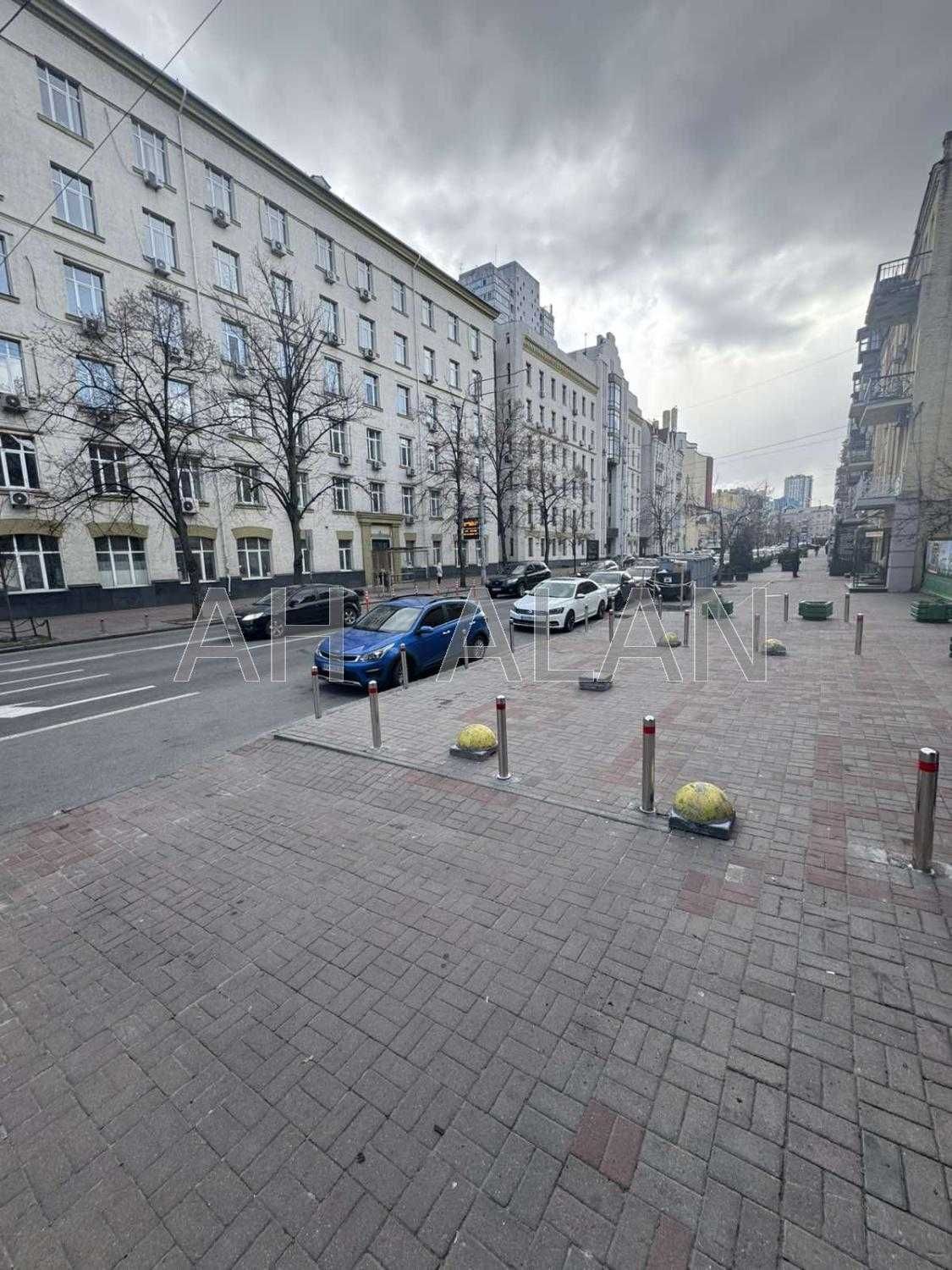 Без комісії.Оренда фасадного приміщення центр Печерська Шота Руставелі