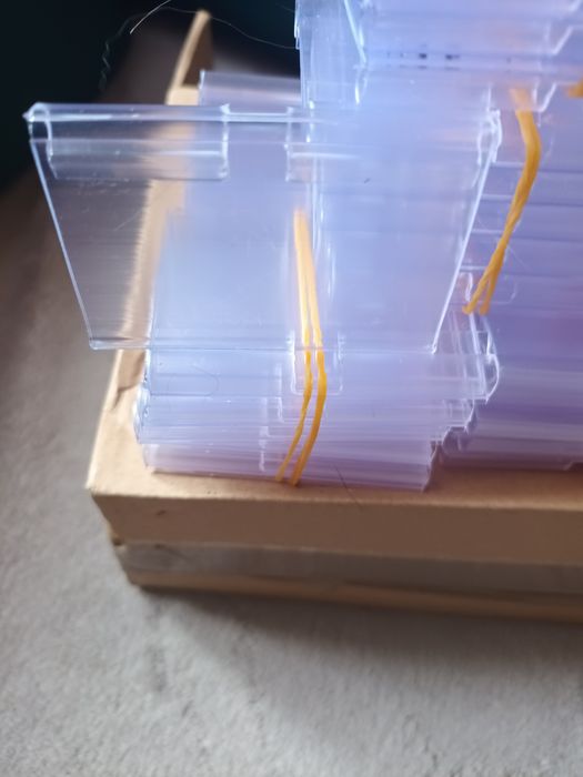 Zawieszka cenowa na hak na etykiety