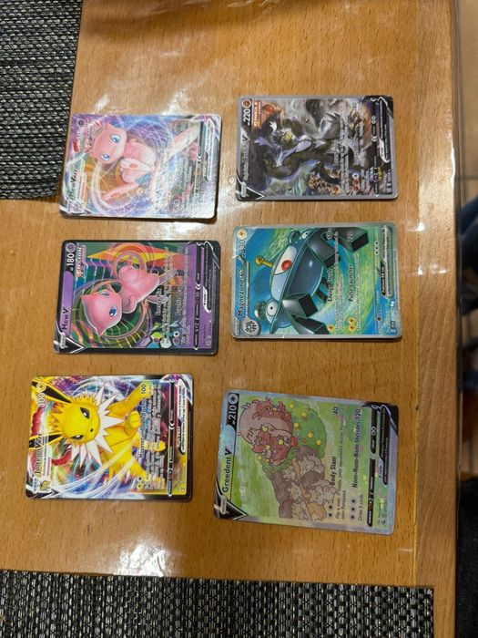 Vendo carta Pokémon MewVmax