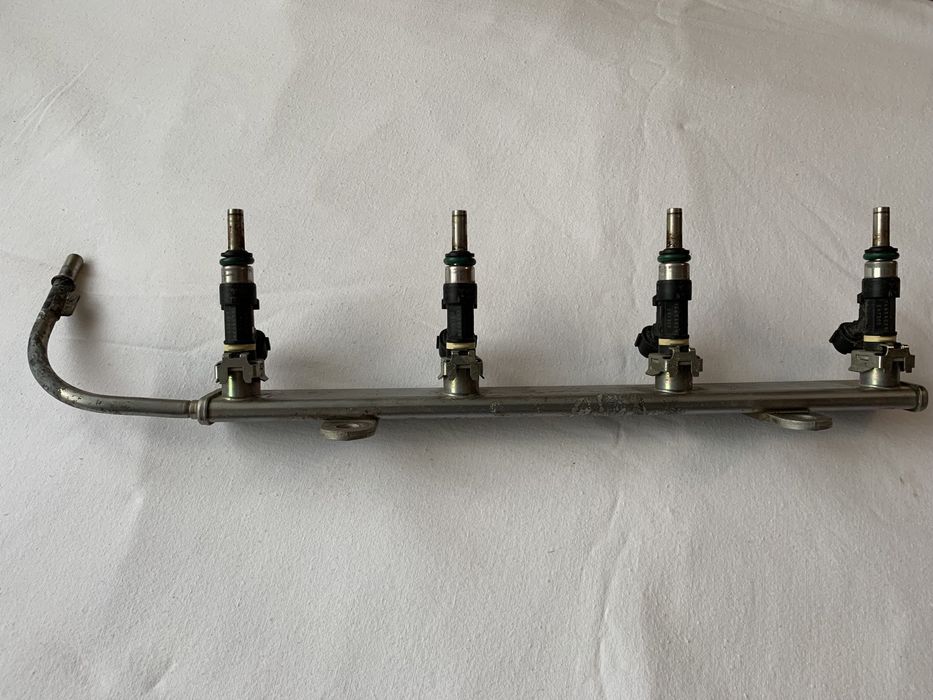 Топливна рейка Mitsubishi Lancer X 2,0 бензин