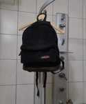 plecak unisex Eastpack elegancki. czarny rozsuwany suwak zasuwany wore