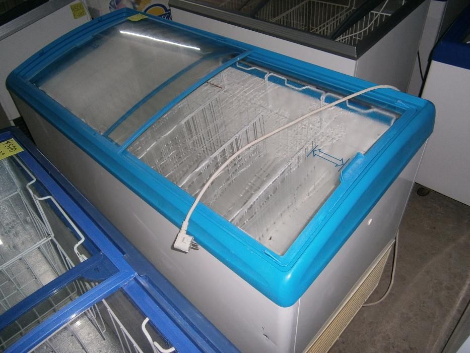 ларь-морозильный-200 300 400. литр. Витрины холодильные