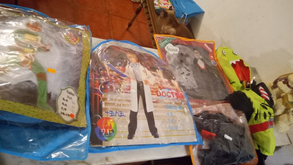 Conjunto de 4 Fatos de Carnaval de Criança