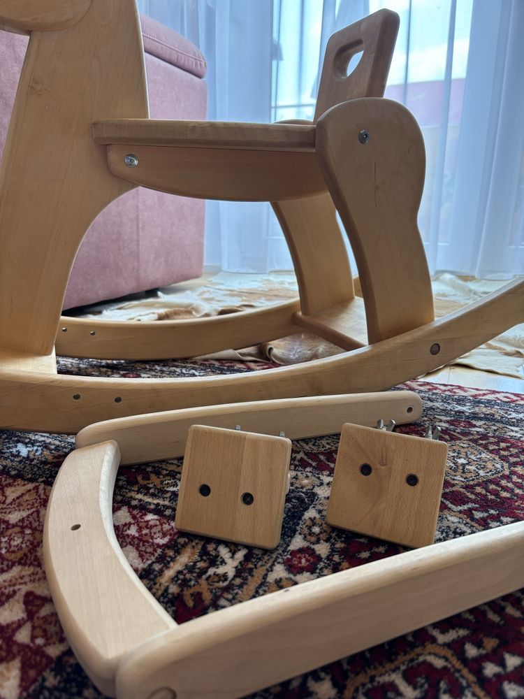 Konik na biegunach drewniany Bajo