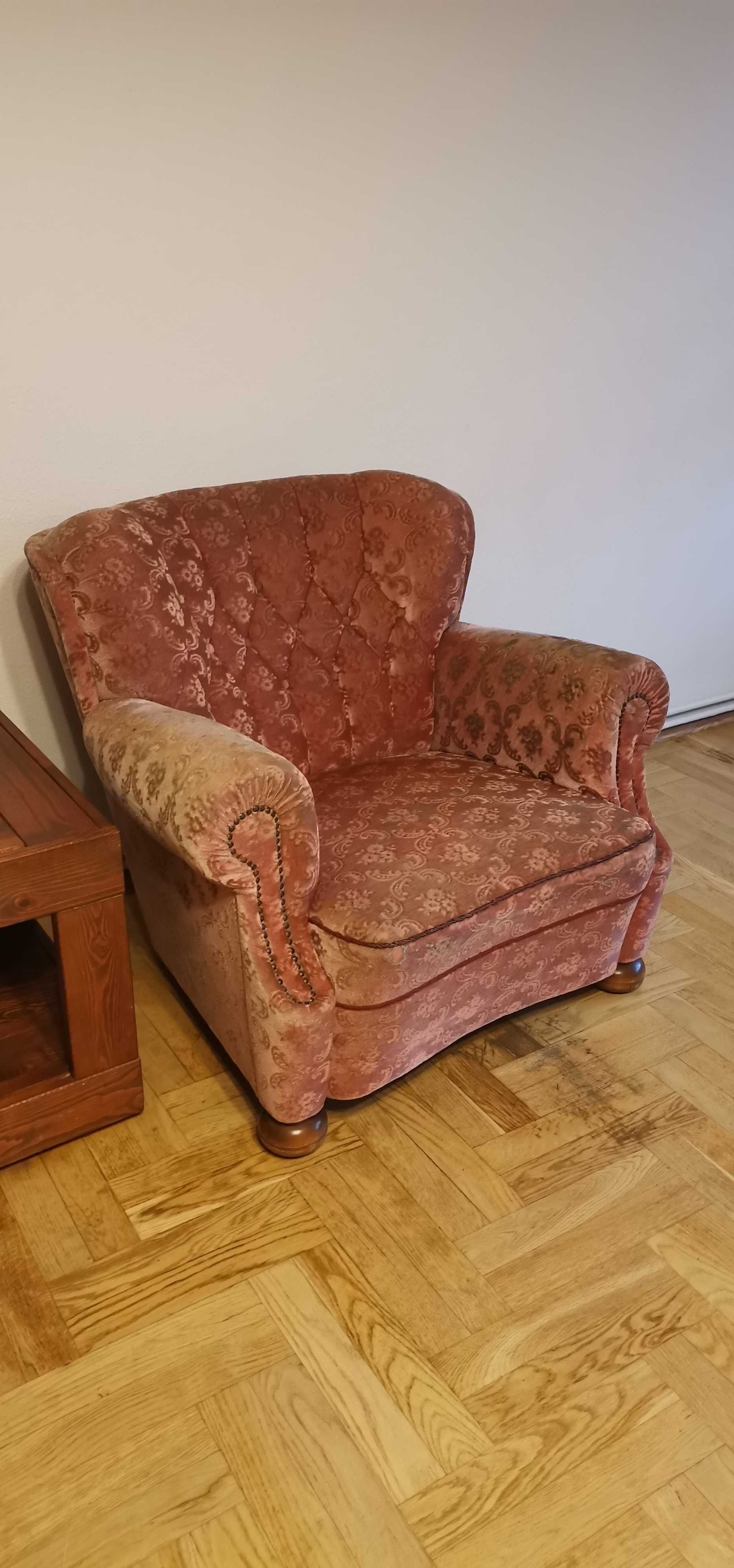 Komplet mebli do salonu stylowy ludwikowski
