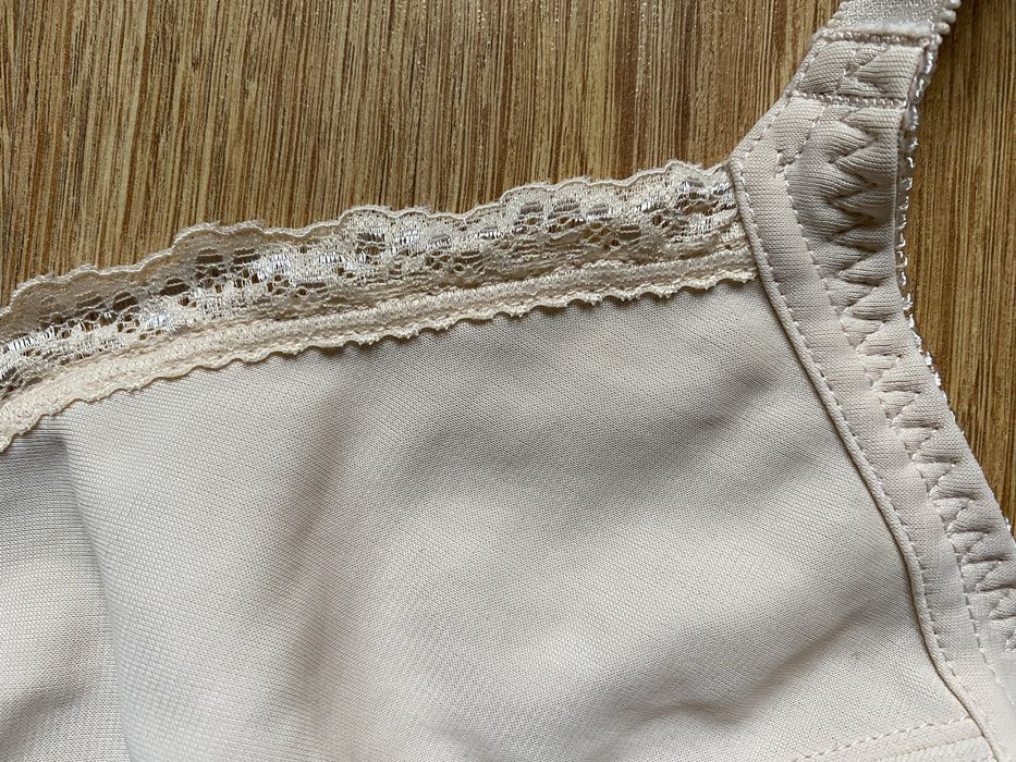 Biustonosz bez fiszbin 95D nowy