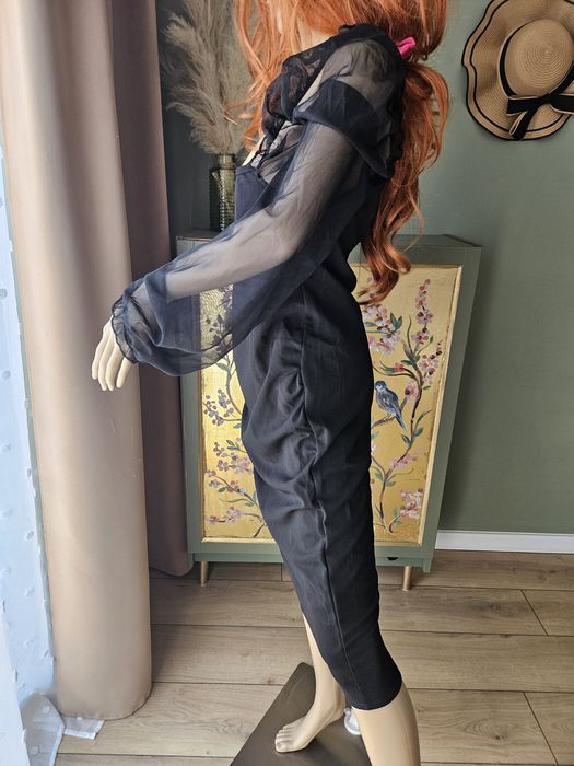 Nowa, czarna sukienka damska  Boohoo z transparentnymi rękawami – e