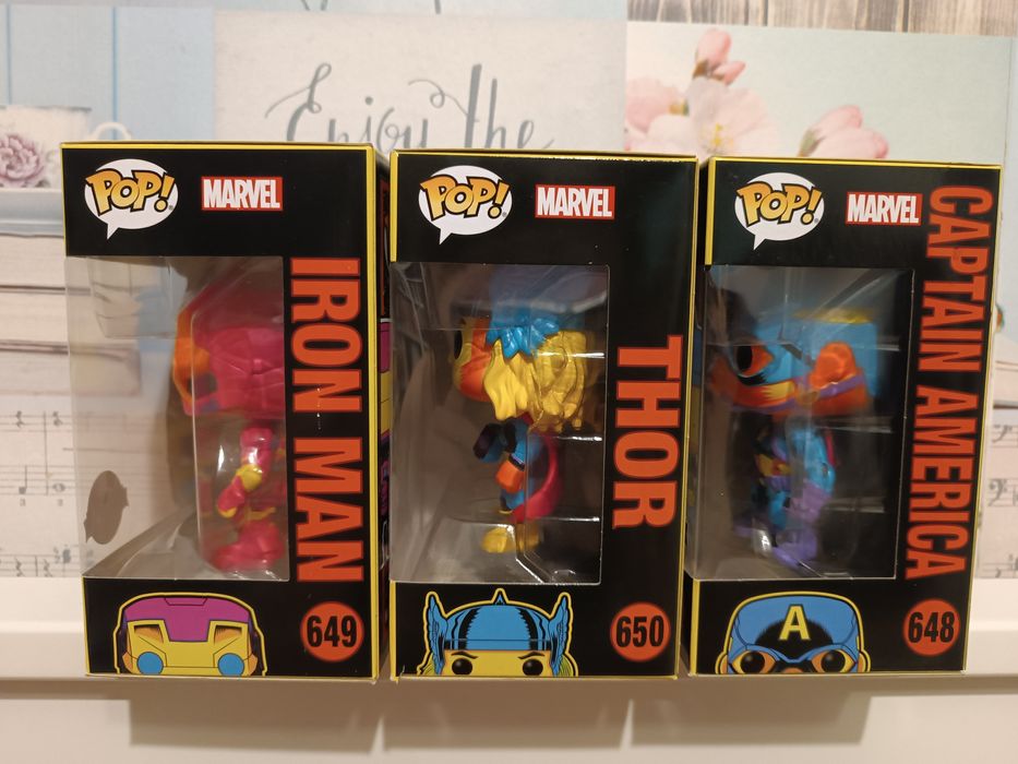 Figurki funko pop Blacklight