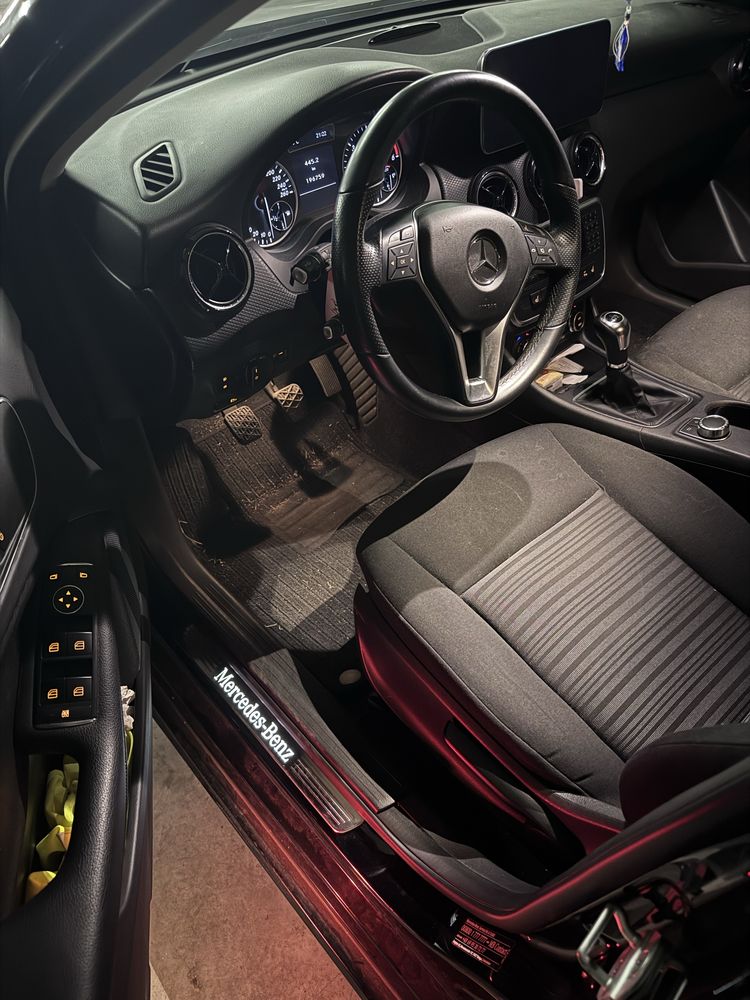 Mercedes A180 em excelente estado