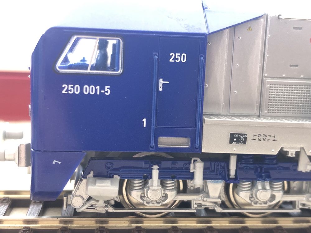 Locomotiva Blue Tiger, escala H0 para DCC