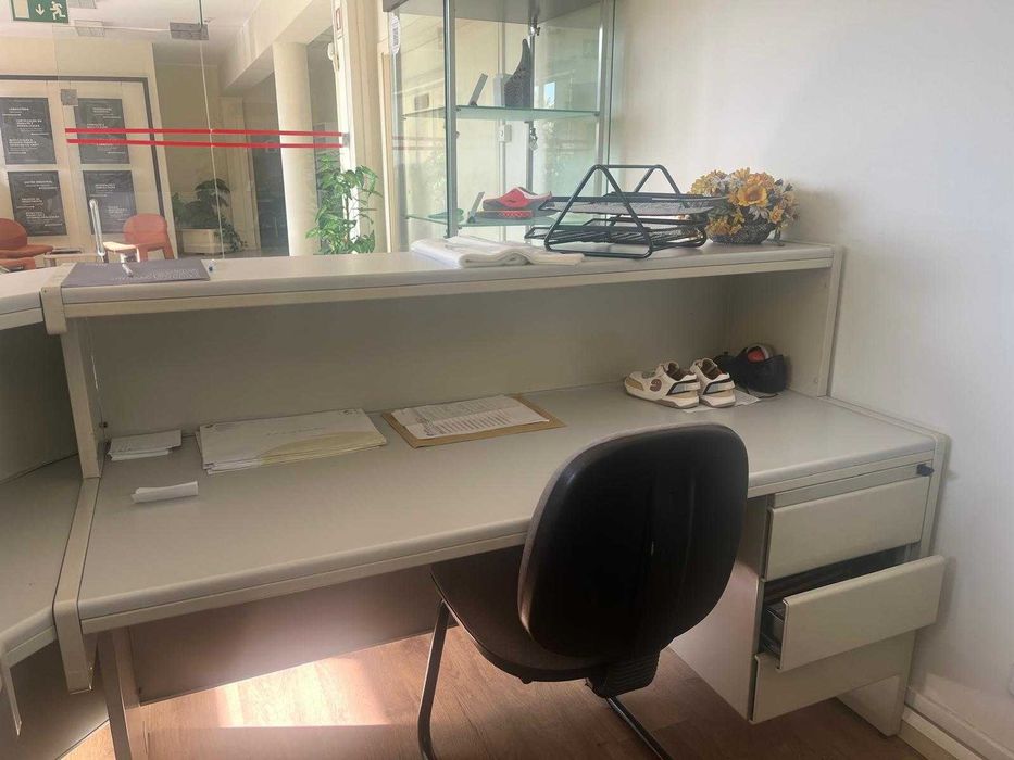 Balcão de atendimento marca LEVIRA