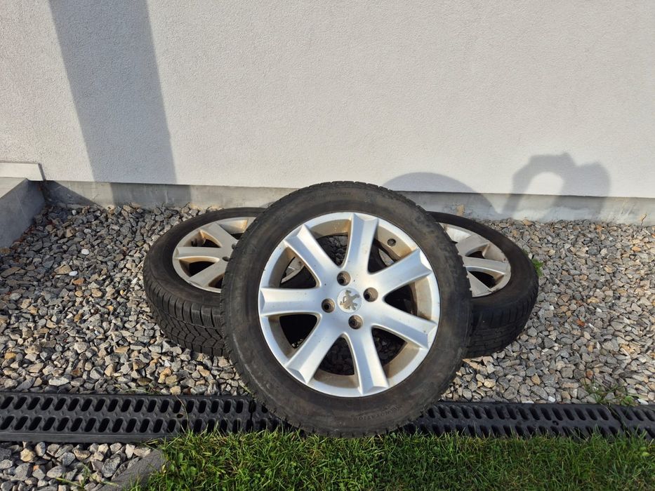 Sprzedam felgi aluminiowe Peugeot 16 cali