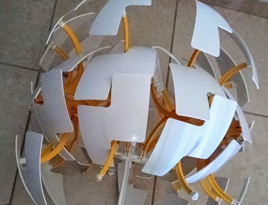 Candeeiro IKEA PS2014 amarelo e branco