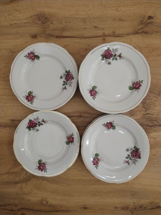 УВАГА! Тарілки різні, посуд