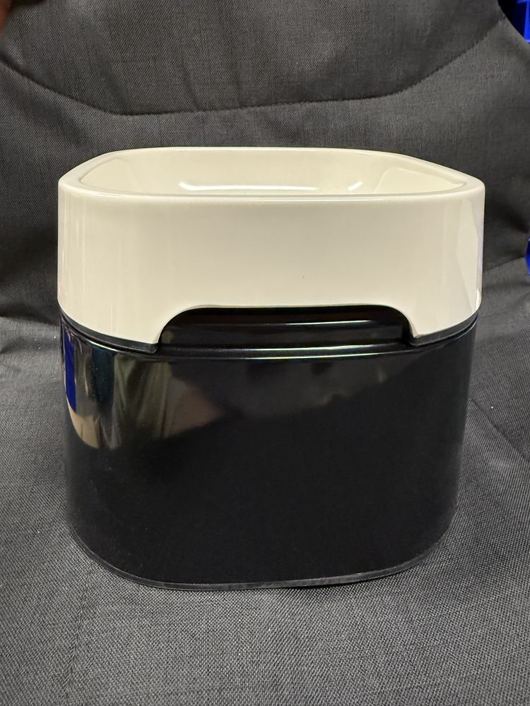 Bebedouro NOVO- Savic Ergo Cube Water Bowl with Rubber Edge 22x22x16cm
