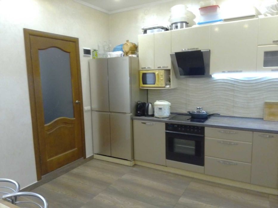 Оренда будинку на вул. Повітряна (Левандівка)