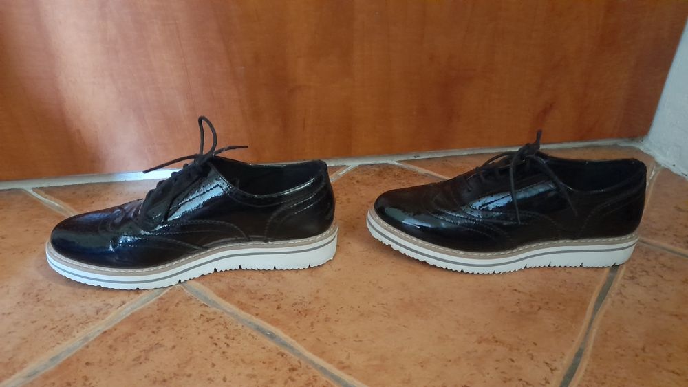 Oksfordki,półbuty,lakierki 39 Anna Field