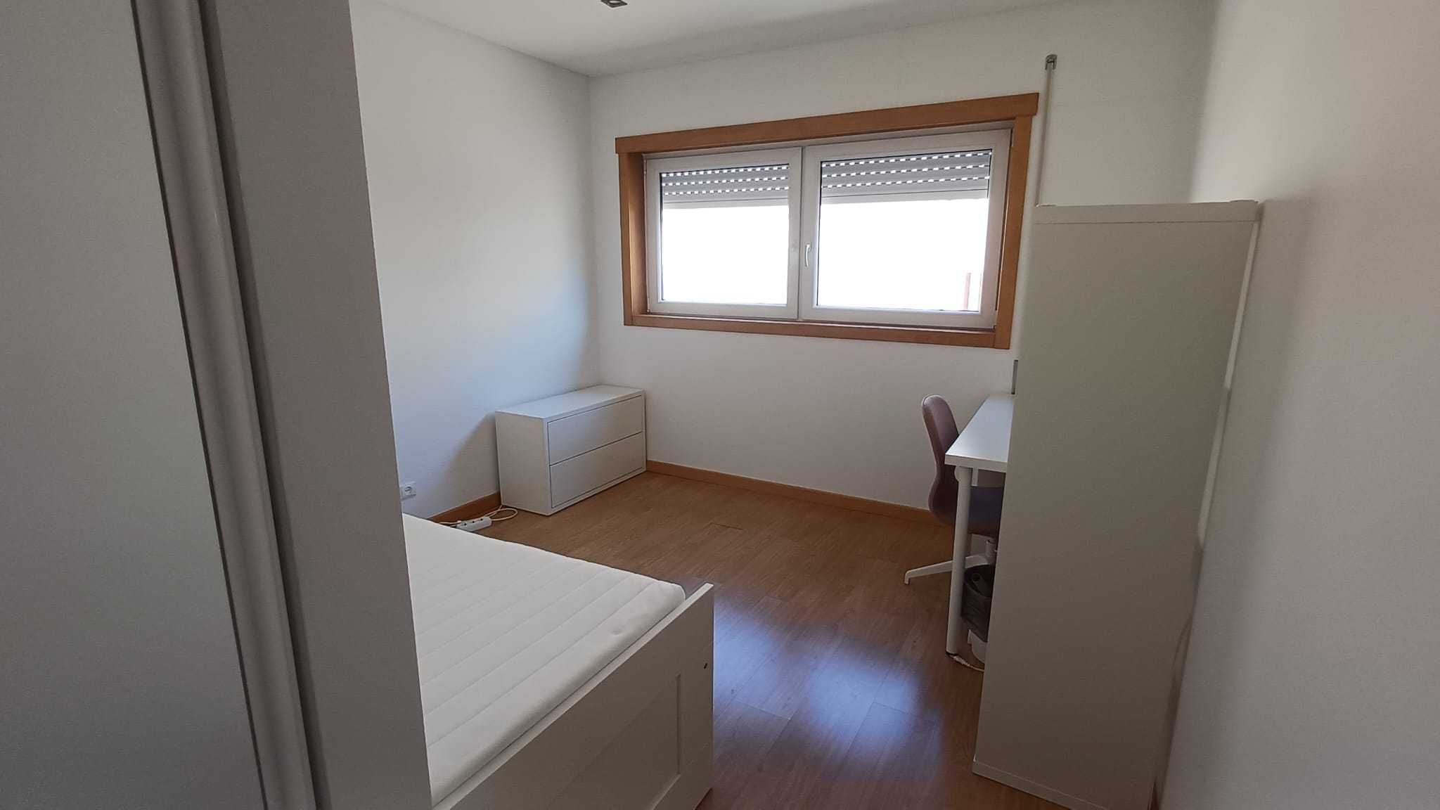Quarto estudante rapariga