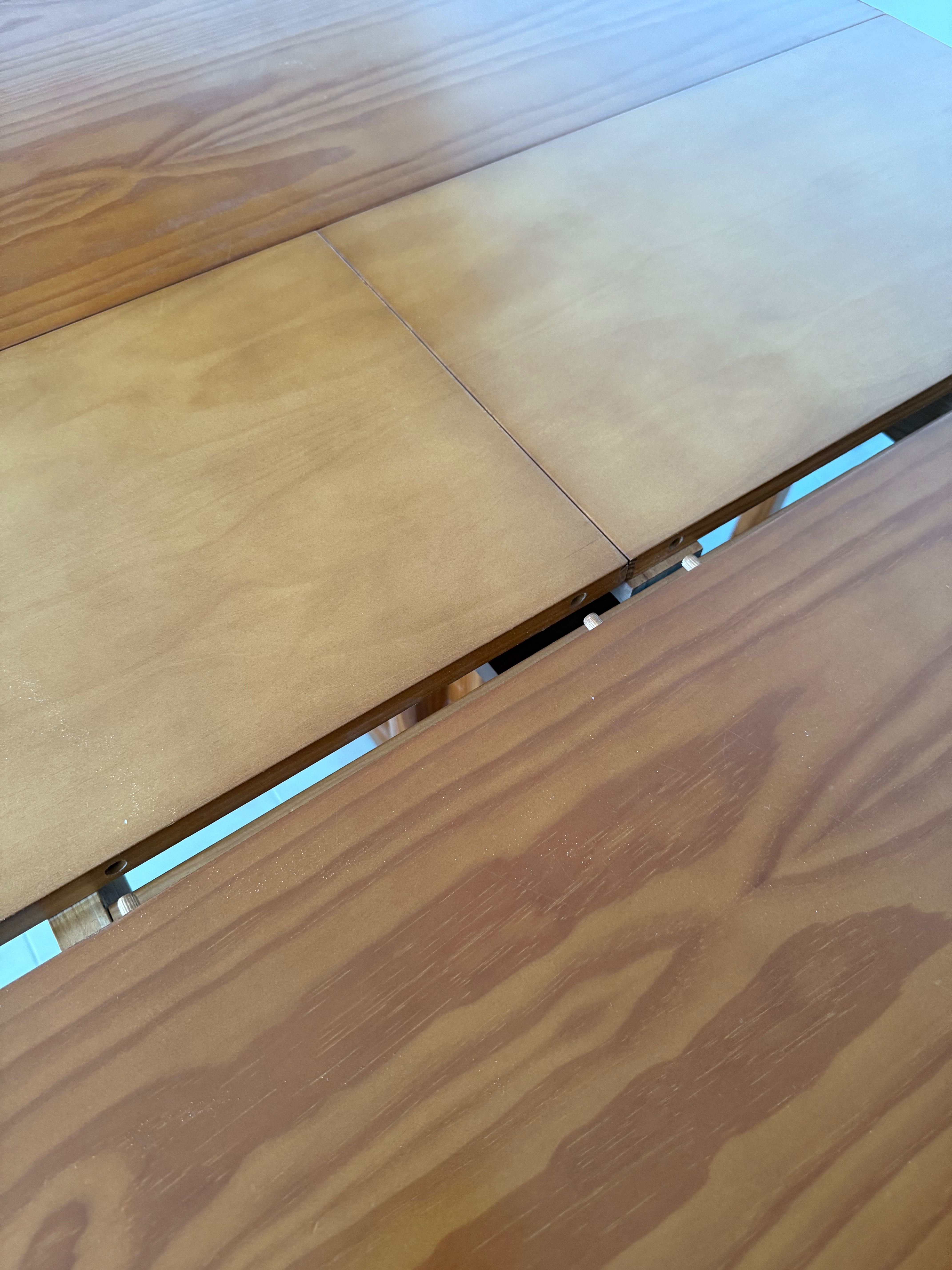 Mesa de 4 a 6 pessoas