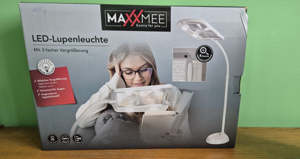 Nowa lampka biurkowa